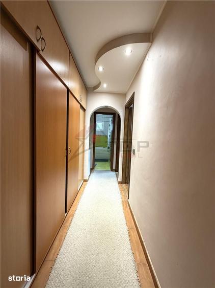 Apartament cu 3 camere decomandat în Nicolina