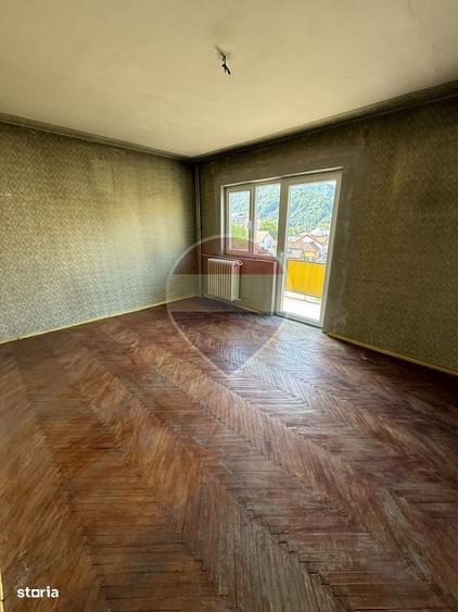 Apartament cu 3 camere de vanzare - 2