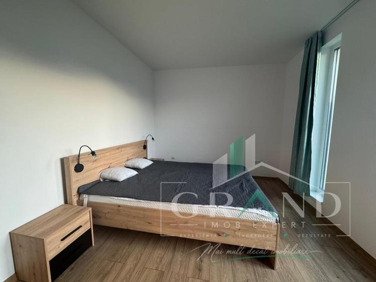 Casă individuală cu 4 camere cu Canalizare în Corușu