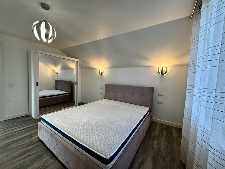 Casă individuală cu 6 camere cu Canalizare în Dâmbul Rotund