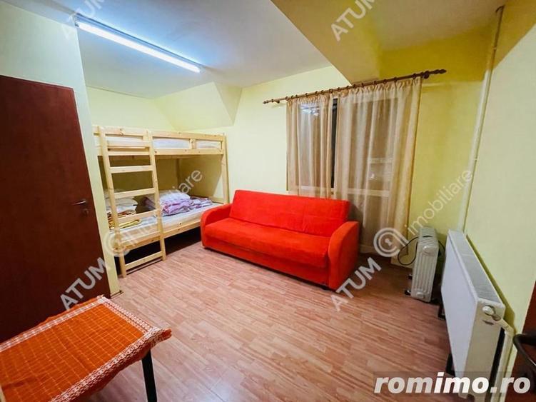 Casă cu 8 camere cu Teren 500 Mp în Paltin