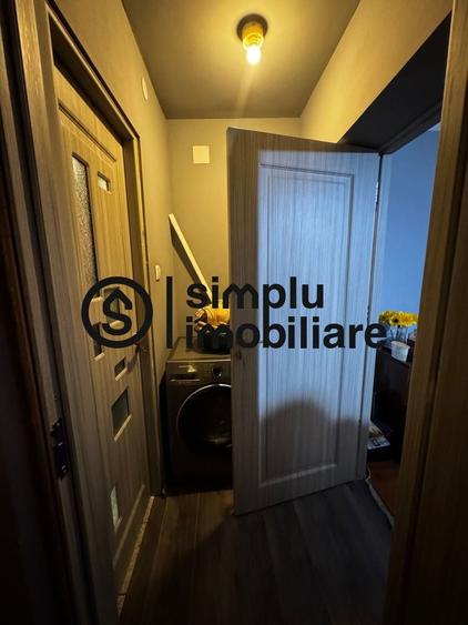 Apartament cu 3 camere semidecomandat în Gării
