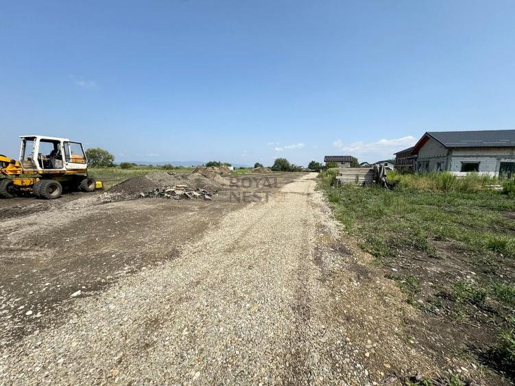 Teren agricol intravilan de 4700 mp, în Stupini