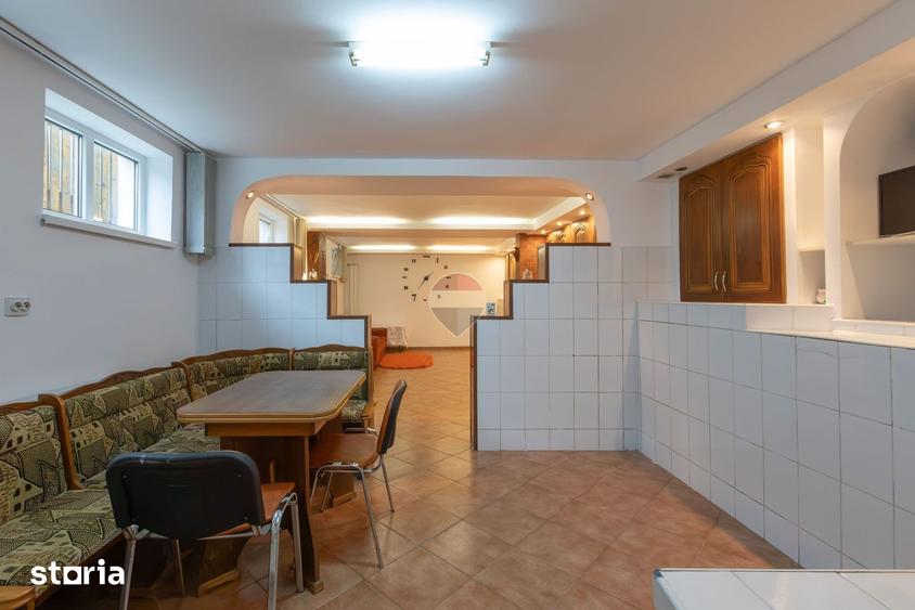 Casă cu 7 camere cu Teren 1833 Mp în Gherăiești