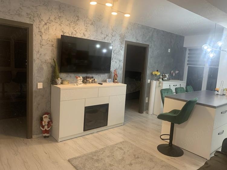 Apartament cu 3 camere decomandat în Central