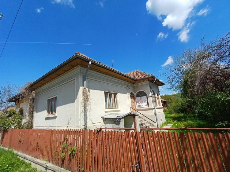 Casă cu 2 camere în Argeșani