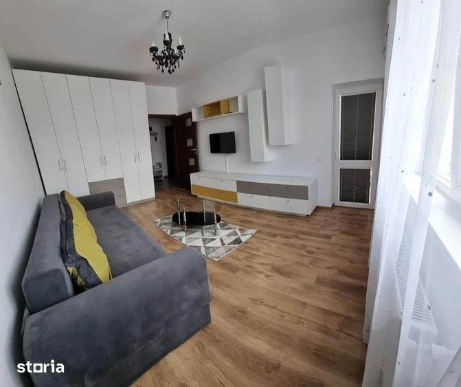 Garsonieră decomandată în Central