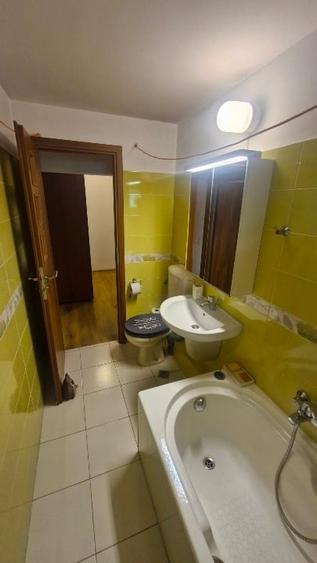 Apartament cu 2 camere decomandat, mobilat în Sebastian