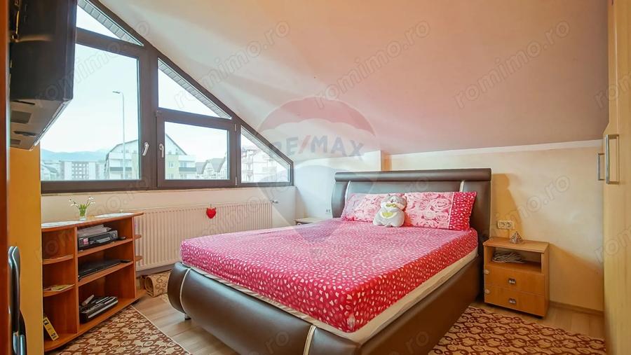 Casă cu 4 camere cu Teren 443 Mp în Tractorul