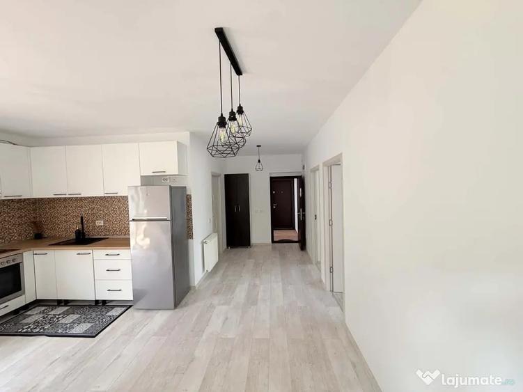 Apartament cu 3 camere decomandat în Vișan
