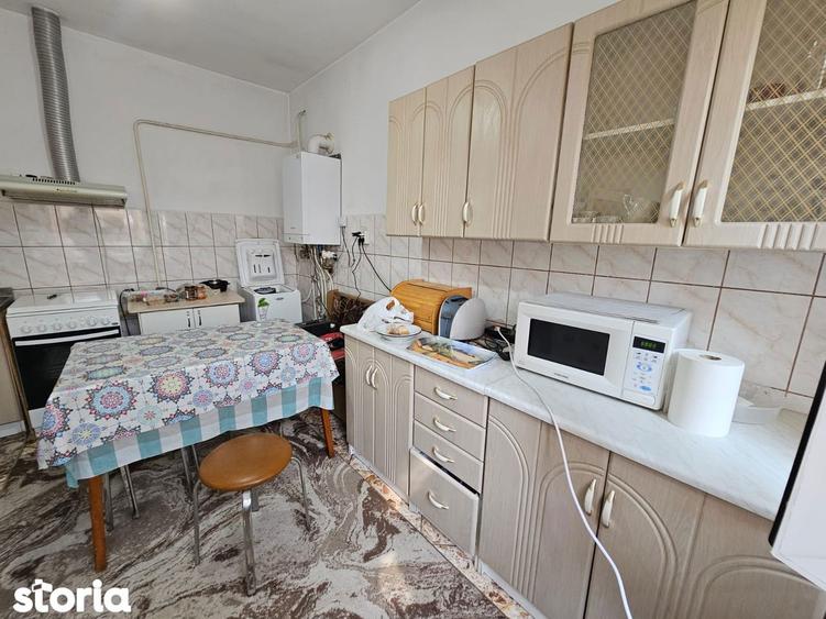 Casă cu 3 camere cu Teren 500 Mp în Central