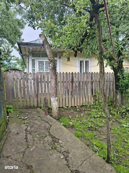 Casă cu 3 camere cu Teren 3100 Mp în Bălușeni