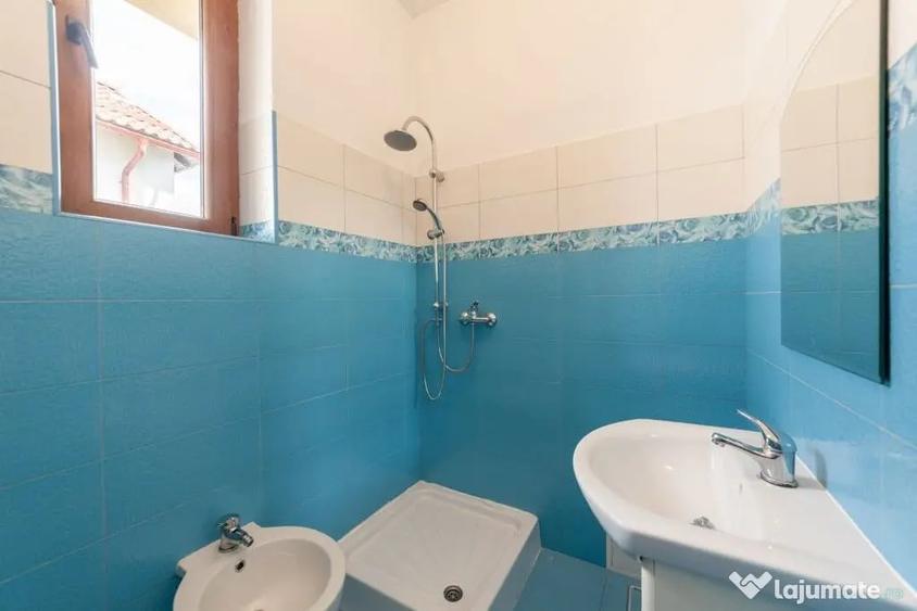 Casă cu 4 camere cu Teren 475 Mp în Găvana