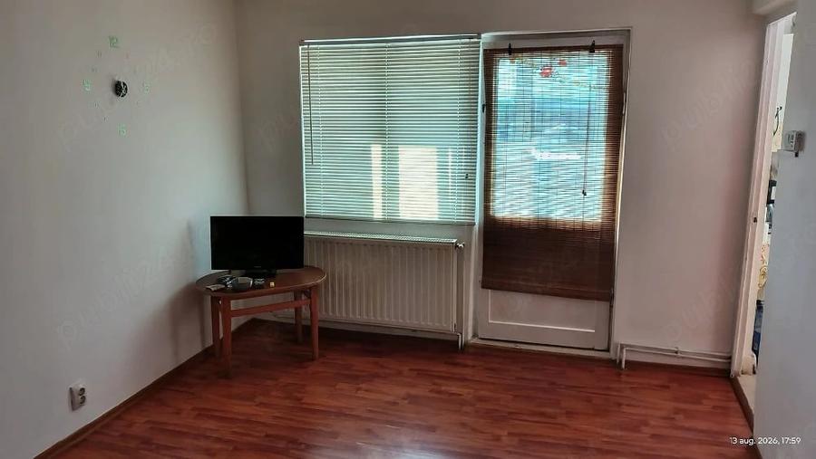 Garsonieră decomandată în Victoria
