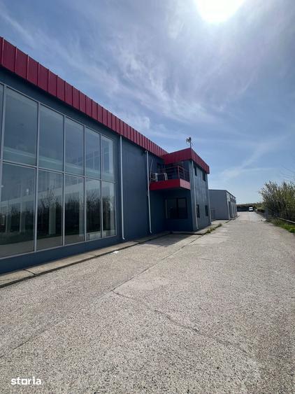 Spațiu comercial, de 2,100 mp, în Pielești