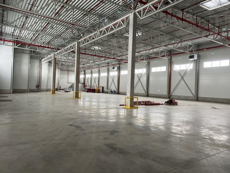 Spațiu industrial, de 1,000 mp, în Gilău