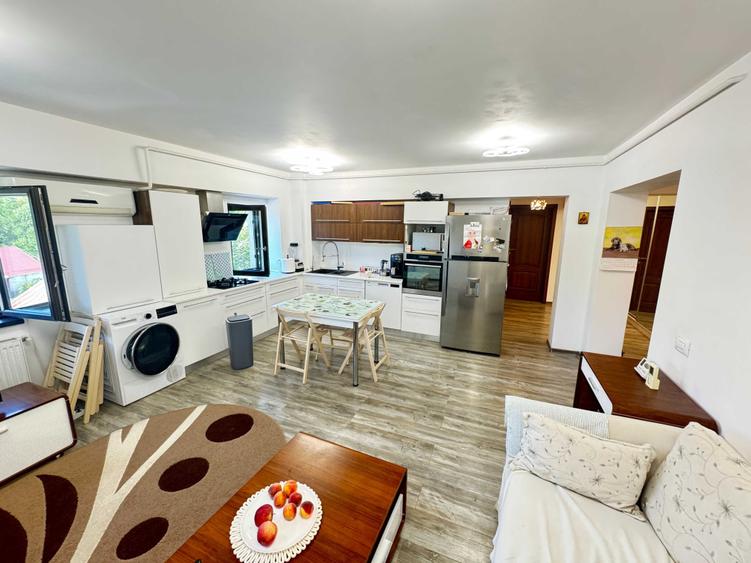 Apartament cu 3 camere decomandat, mobilat în Păcurari