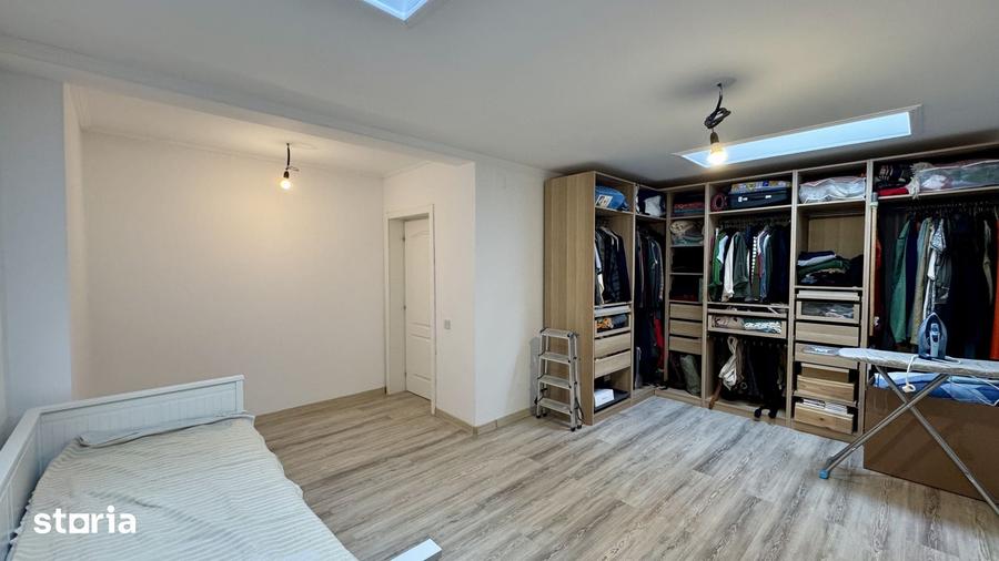 Casă cu 4 camere cu Teren 300 Mp în Tunari