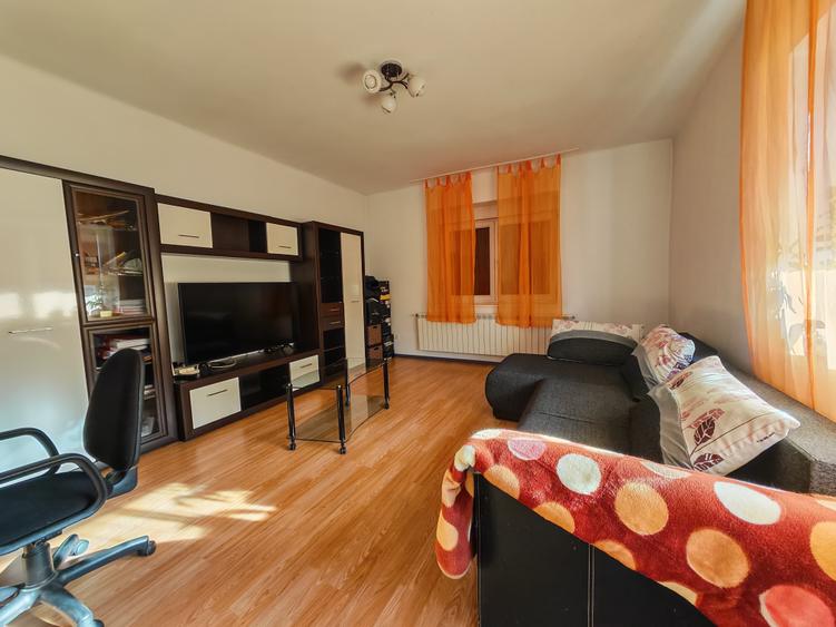 Casă cu 2 camere în Central