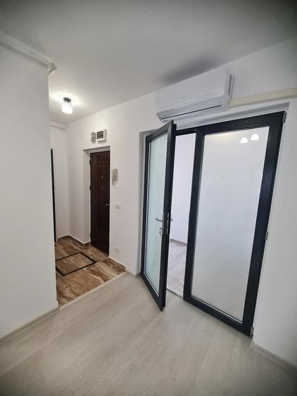 Apartament cu 3 camere decomandat în Exterior Vest