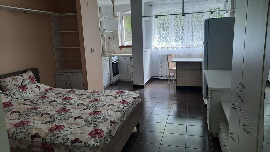 Garsonieră semidecomandată în Titan