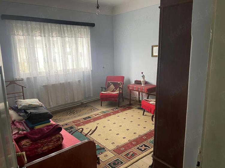 Casă cu 4 camere cu Teren 625 Mp în Central