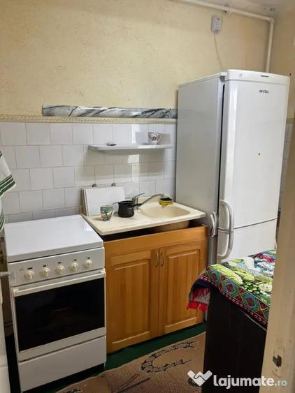 Garsonieră decomandată în Central