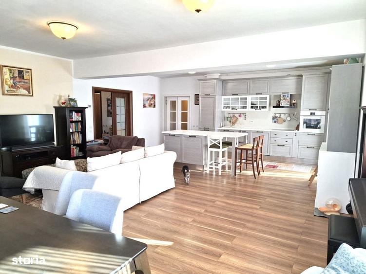 Apartament cu 3 camere decomandat în Orizont