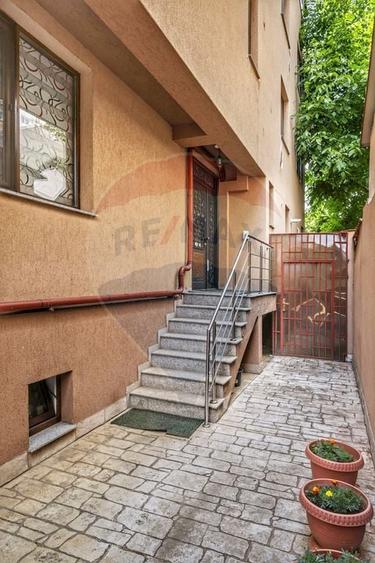 Apartament cu 2 camere decomandat, mobilat în Jiului