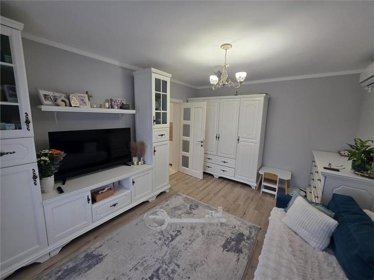 Apartament cu 3 camere decomandat în Popas Păcurari