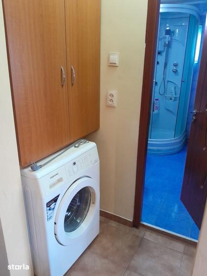 Apartament cu 3 camere decomandat în Exterior Vest