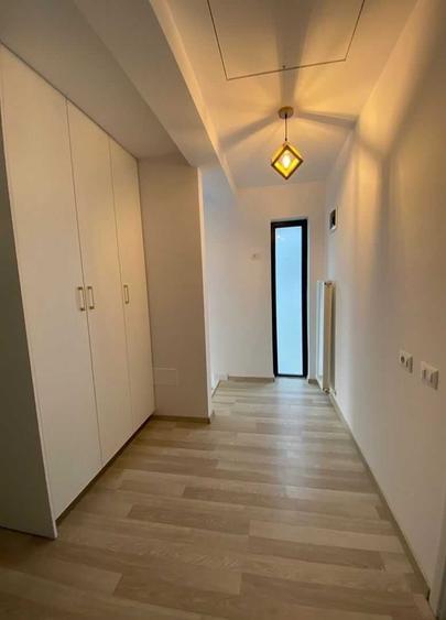 Casă cu 3 camere cu Teren 250 Mp în Central