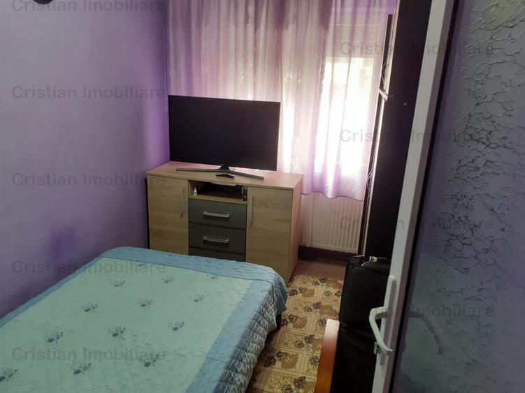 Apartament cu 3 camere semidecomandat în Viziru 1