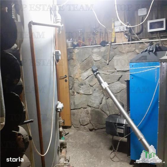 Spațiu comercial, de 378 mp, în Moroeni