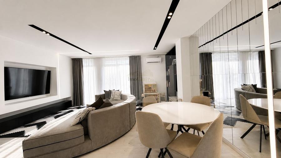 Penthouse cu 4 camere semidecomandat, mobilat în Sopor