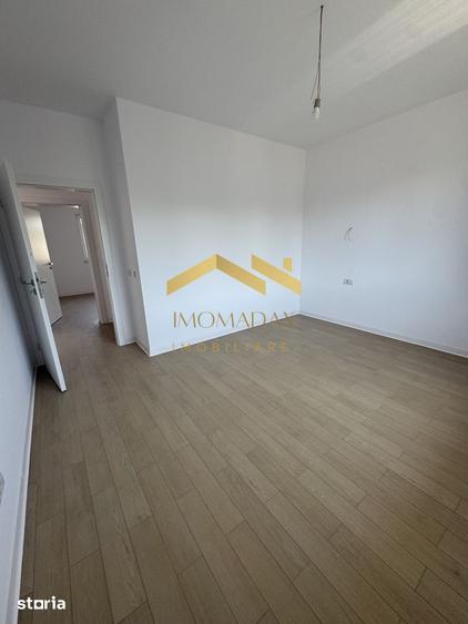 Casă cu 4 camere cu Teren 400 Mp în Sânmihaiu Român