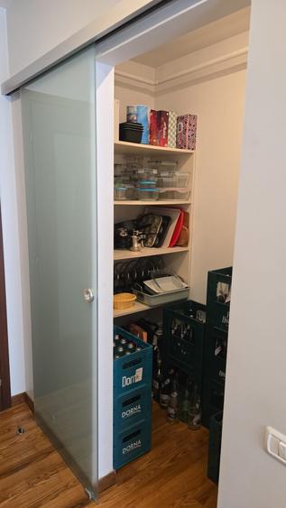 Apartament cu 4 camere decomandat în Capitale