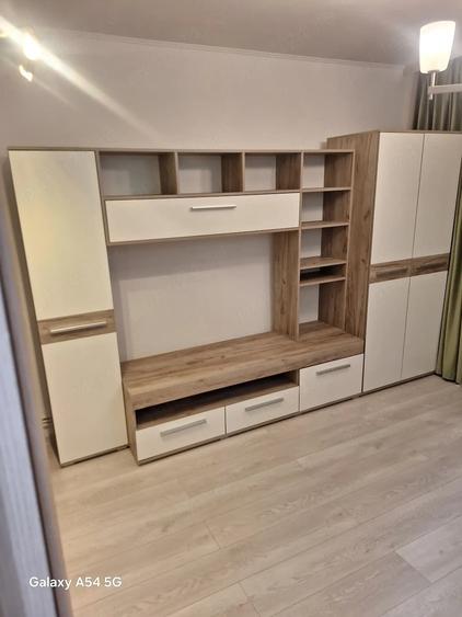 Apartament cu 3 camere decomandat în Anda