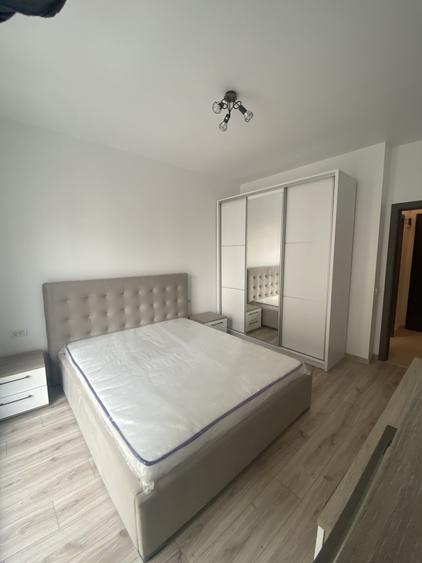 Apartament cu 3 camere decomandat, mobilat în Lujerului