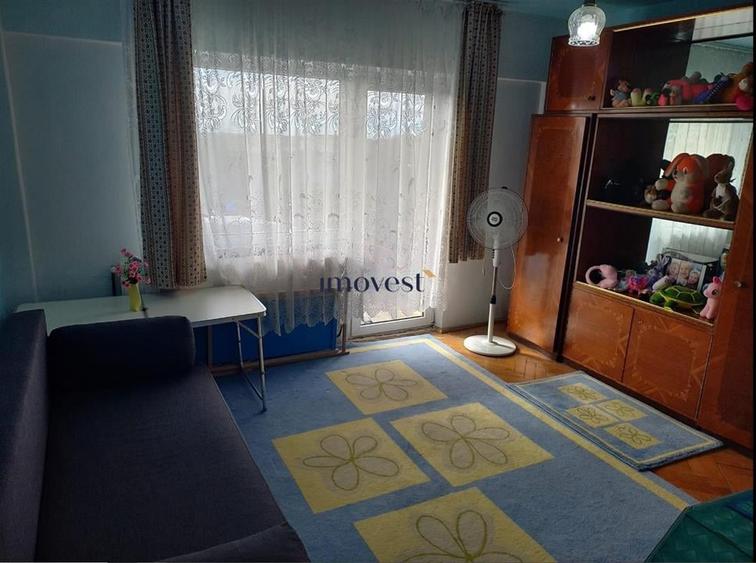 Apartament cu 3 camere decomandat în Carpați 2