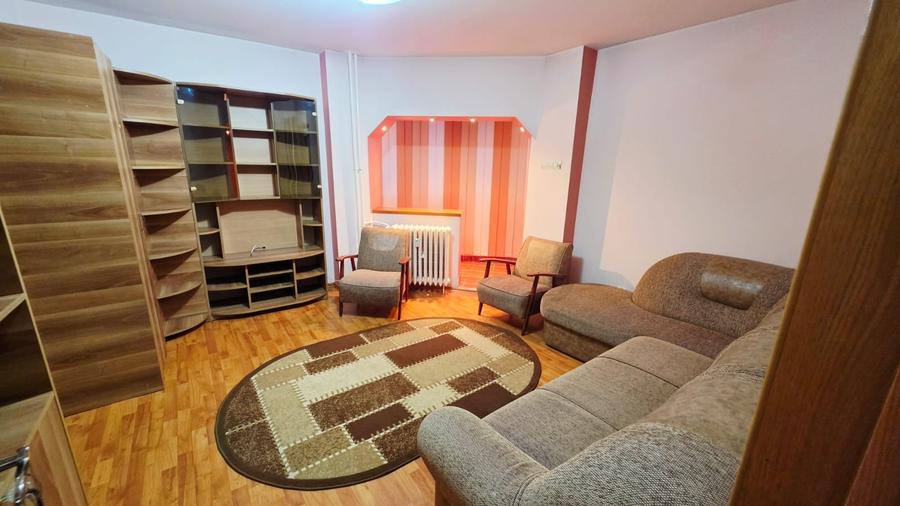 Apartament cu 2 camere semidecomandat în B-dul București