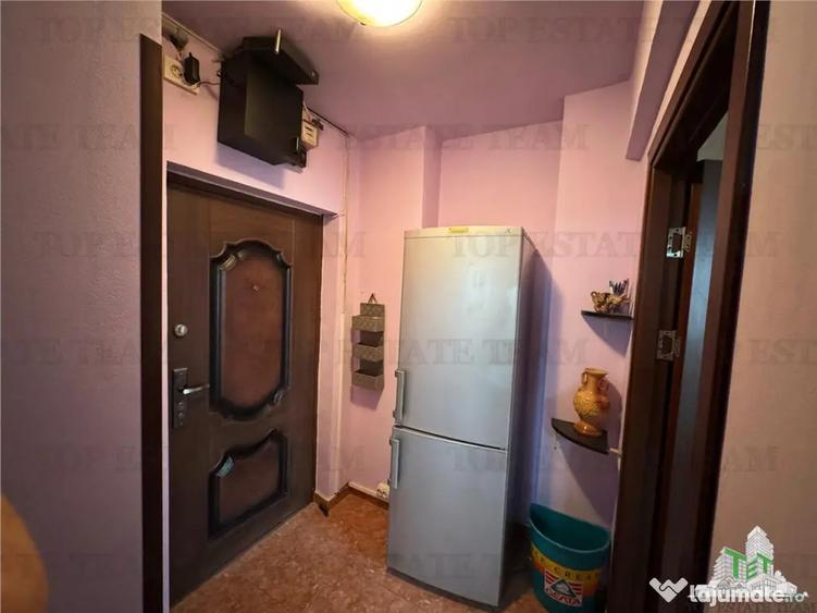 Apartament cu 2 camere decomandat, mobilat în City Park Mall