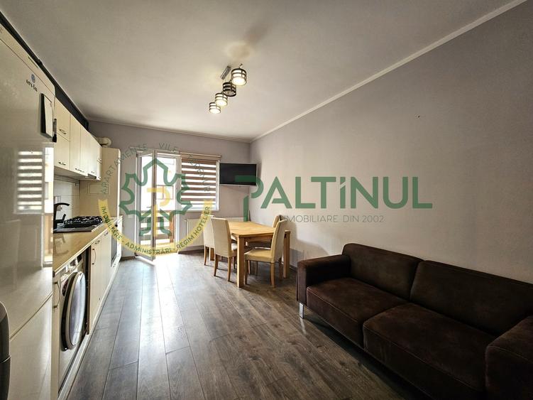 Apartament cu 3 camere decomandat în Piața Cluj