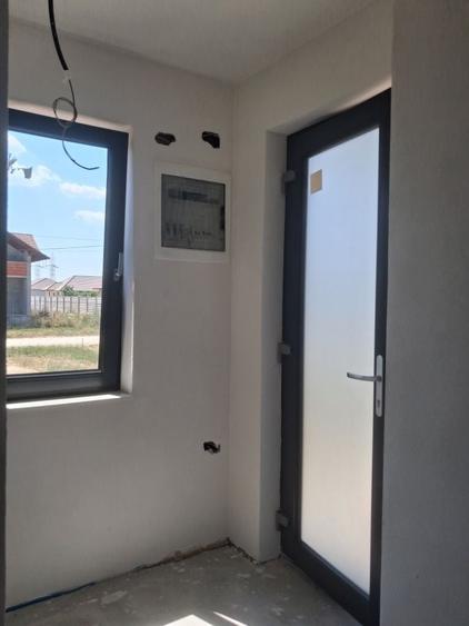 Casă cu 2 camere în Central