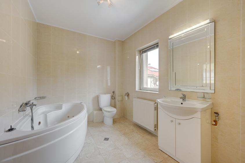 Duplex cu 3 camere cu Teren 302 Mp în Iancu Nicolae
