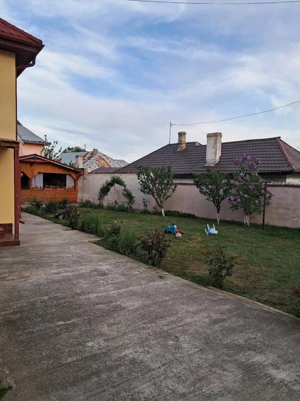 Casă cu Teren 440 Mp în 1 Mai
