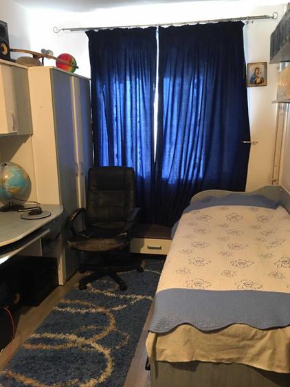 Apartament cu 2 camere semidecomandat în Mircea cel Bătrân