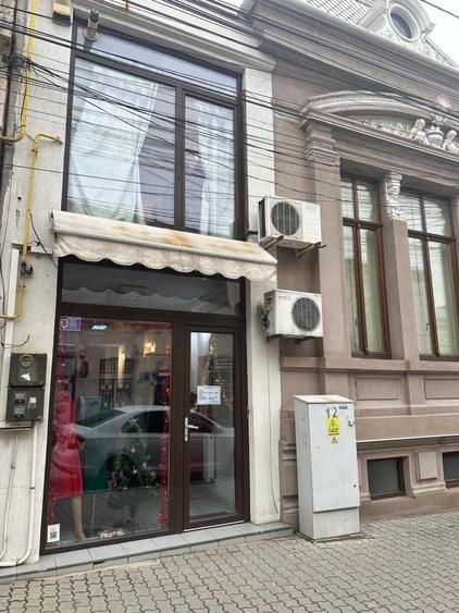 Spațiu comercial, de 52 mp, în Central