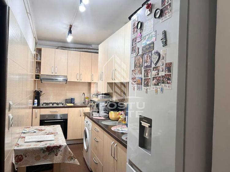 Apartament cu 3 camere decomandat în Central