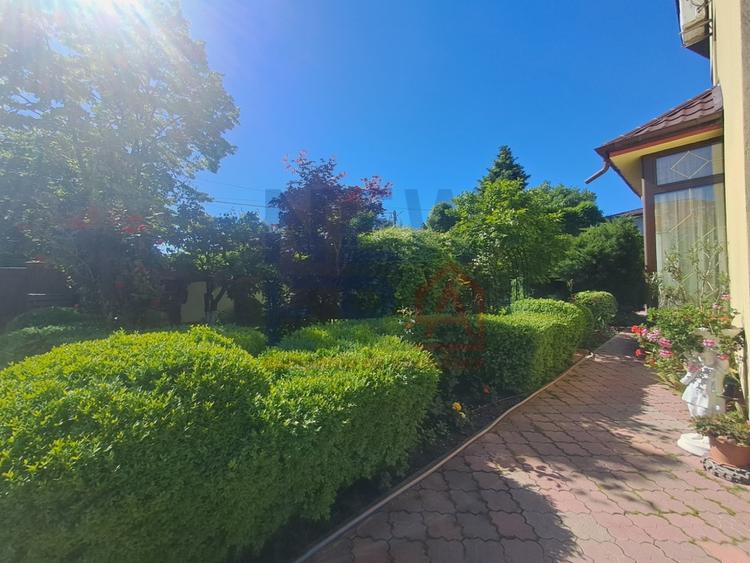 Casă individuală cu 7 camere cu Piscina în Popești-Leordeni